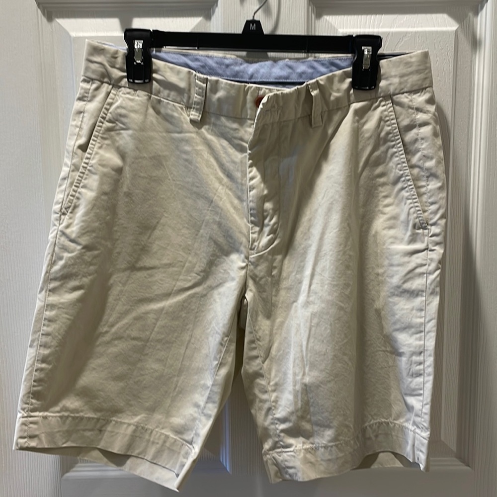 Polo by Ralph Lauren classic fit Like khaki men’s shorts size 32